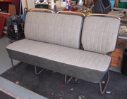 Johns seats Middle fin.